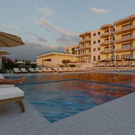 Hotel Blue Moon Ulcinj Ngoại thất bức ảnh