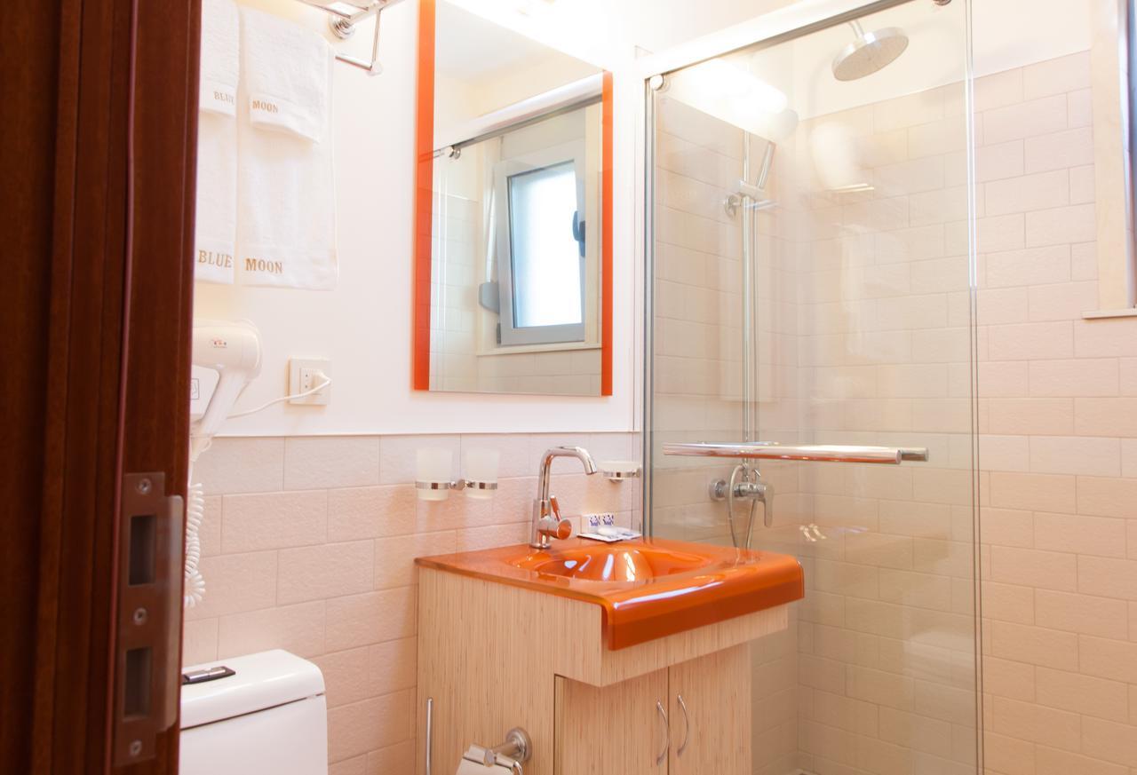 Hotel Blue Moon Ulcinj Ngoại thất bức ảnh