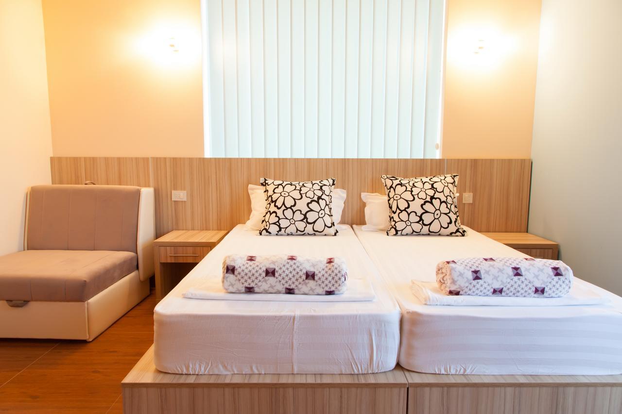 Hotel Blue Moon Ulcinj Ngoại thất bức ảnh